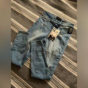 Kendal + Kylie the ultra babe skinny jeans